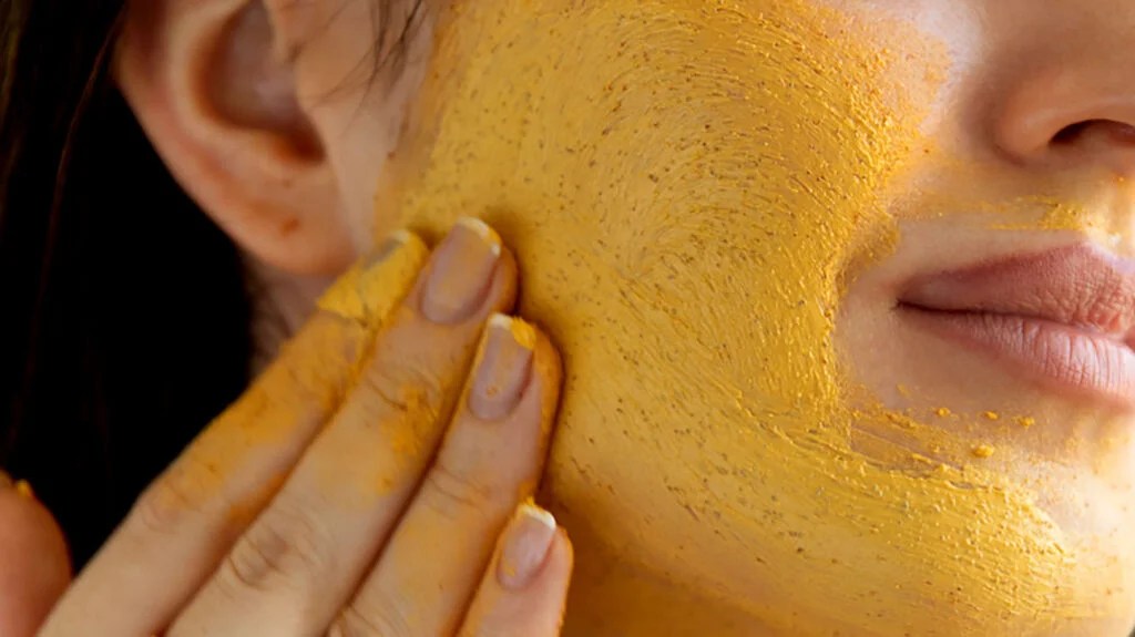 Turmeric for eczema: Benefits, uses, and precautions